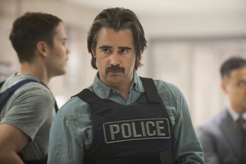 Akcja drugiego sezonu serialu HBO "Detektyw" toczy się w spalonej słońcem Kalifornii. Colin Farrell (Złoty Glob za rolę w filmie Najpierw strzelaj, potem zwiedzaj) wciela się w postać Ray’a Velcoro, stojącego przed dylematami detektywa, który musi być lojalny zarówno wobec swoich szefów w skorumpowanym wydziale policji, jak i gangstera, z którym pracuje.