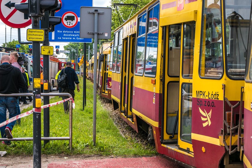 Uwaga objazdy! Zderzenie tramwajów na Limanowskiego