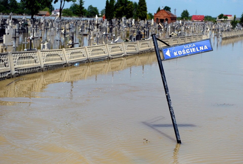 TRZEŚŃ POWÓDŹ