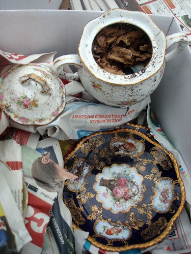 'SKARBY' WYKOPANE PRZY UL. WIEJSKIEJ, OBOK SEJMU