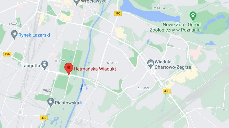 Wypadek w Poznaniu. Samochód stanął w płomieniach. Zginęły dwie osoby