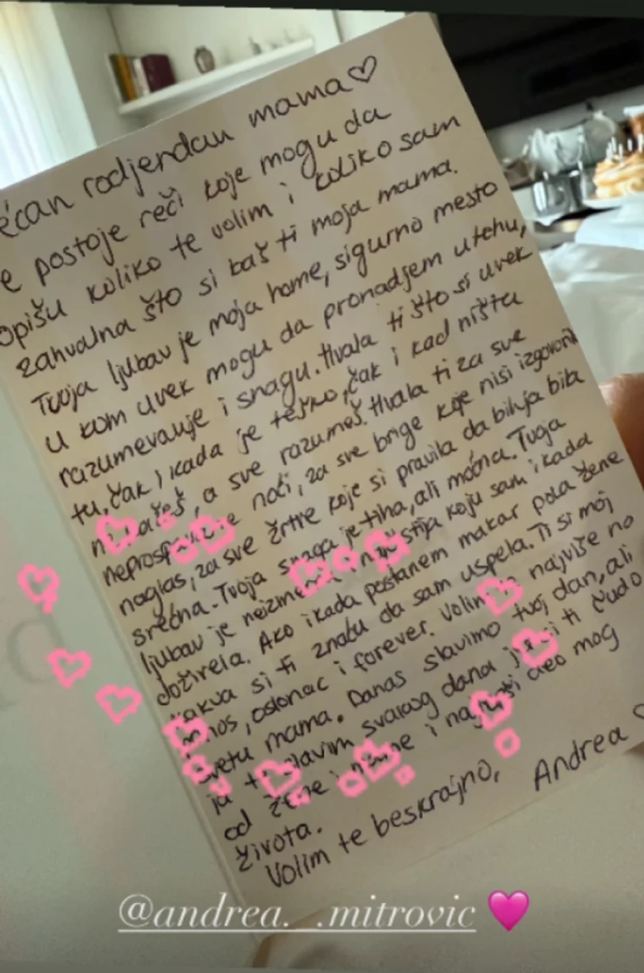 Milica Mitrović proslavila rođendan u Londonu