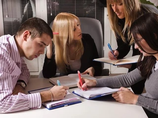 Jaką postawę w pracy doceni szef? fot. fotolia