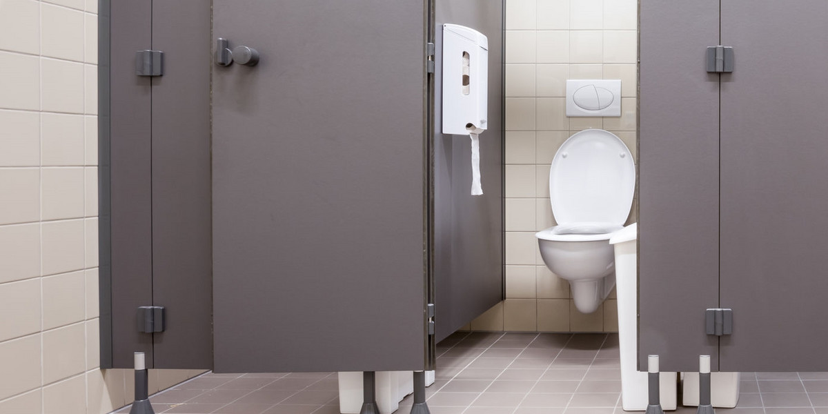 W jednym z urzędów na Dolnym Śląsku, wydano zdumiewające zalecenie w sprawie toalet.