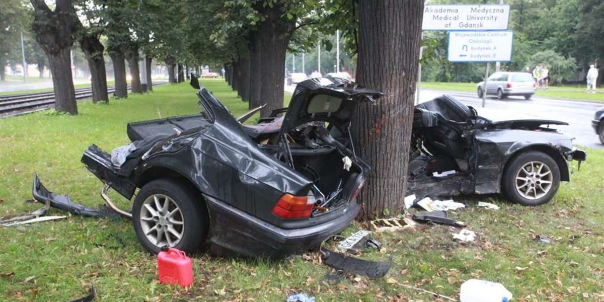 BMW rozpadło się na pół