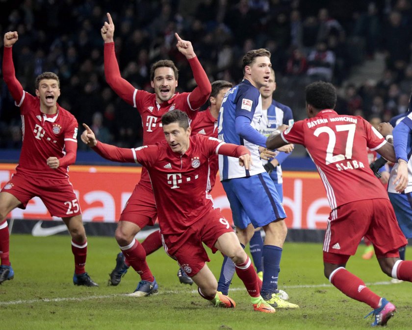 Robert Lewandowski uratował Bayern Monachium. Gol Polaka z Herthą