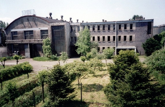 Zdjęcie archiwalne budynku sprzed rewitalizacji