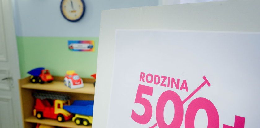 Kiedy babcia dostanie 500 plus na wnuka? Niespodzianki w rządowym programie