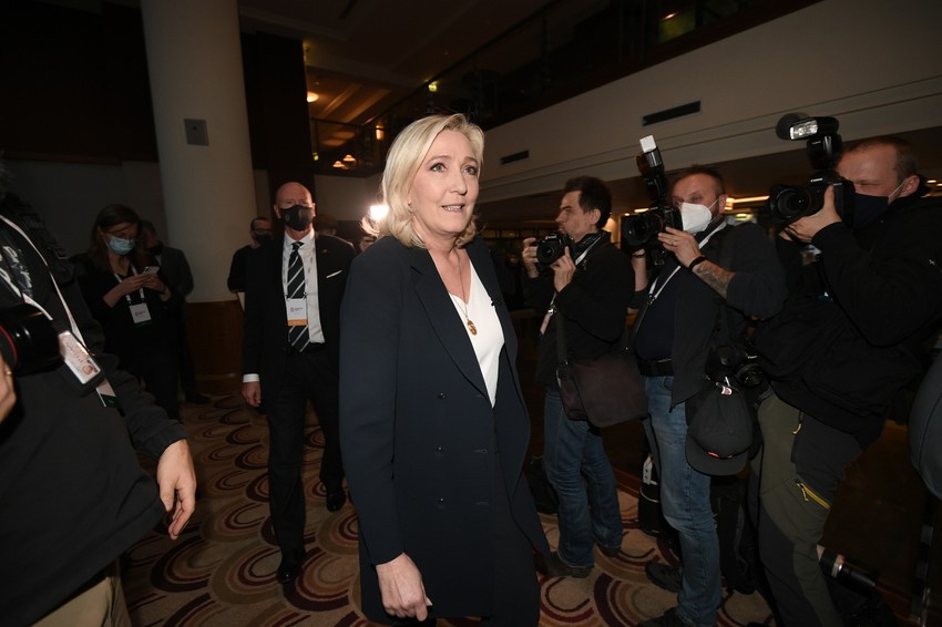 Marin Le Pen na samitu u Varšavi