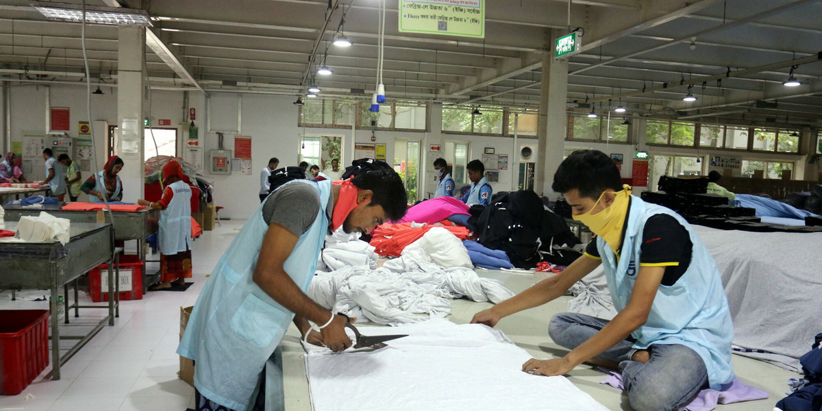 Tak w Bangladeszu wygląda produkcja odzieży dla wielu Zachodnich marek.