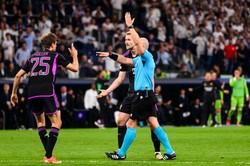 Szymon Marciniak i jego asystenci przeprosili Bayern Monachium