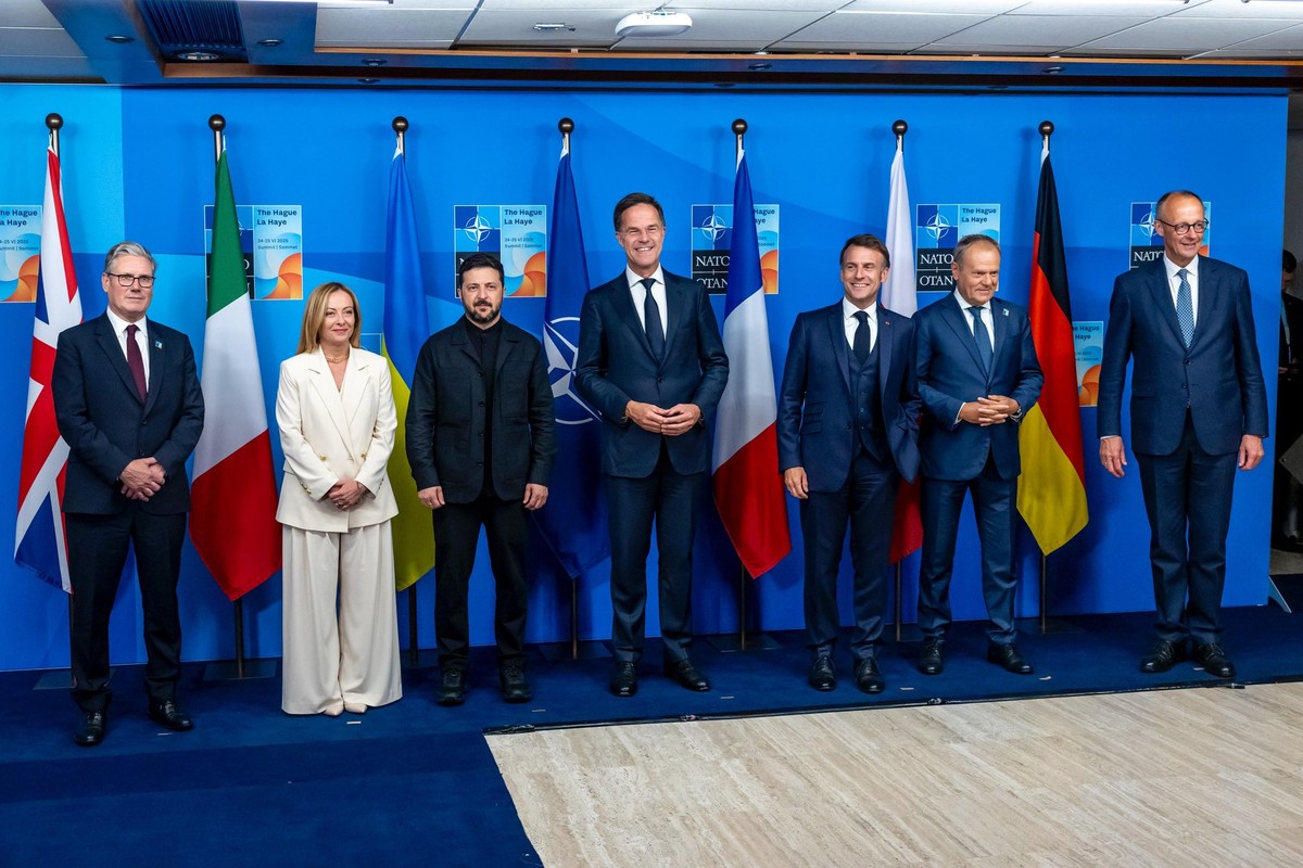 Donald Tusk na szczycie w Hadze