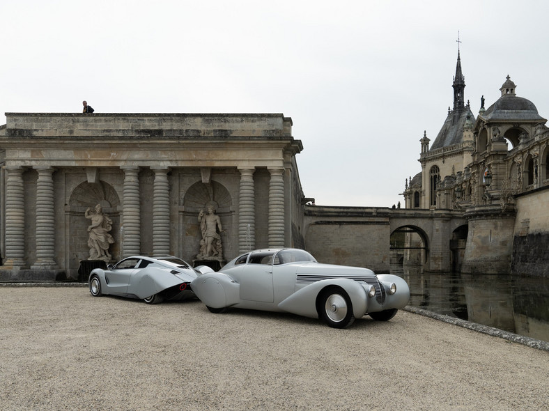 Samochody Hispano Suiza. Dzieli je 81 lat, łączy wspólne DNA