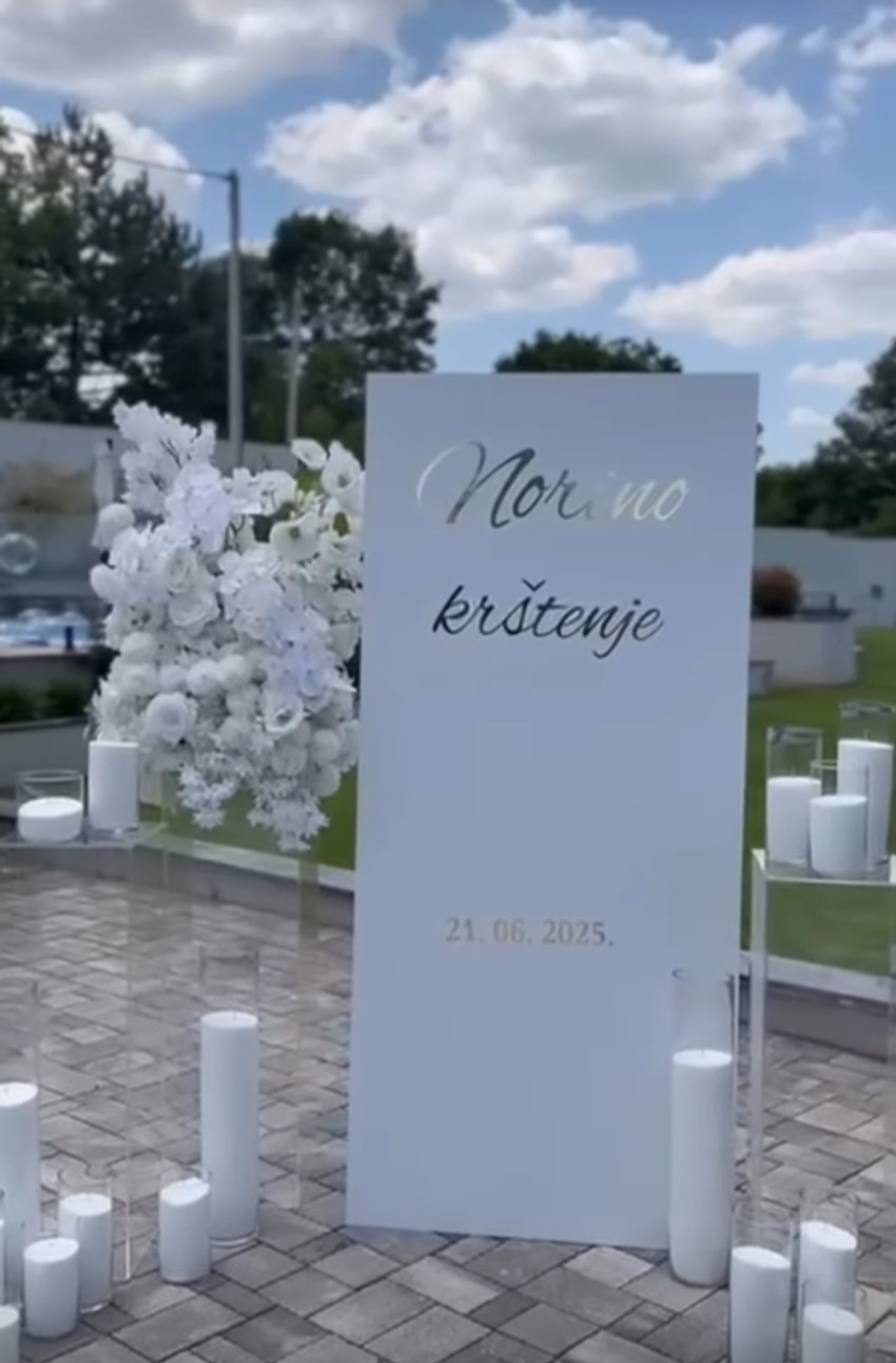 Ana Rajković krštenje deteta