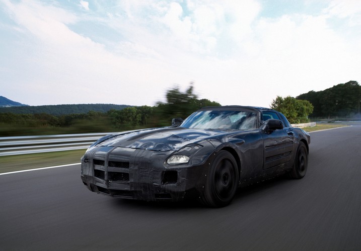 571 KM i 650 Nm produkuje widlasty, ośmiocylindrowy silnik o pojemności 6,3 l