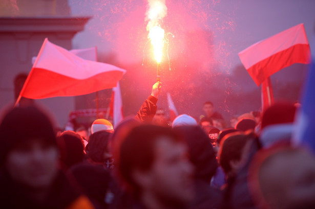 Starcia i bójki z policją w czasie Marszu Niepodległości w Warszawie