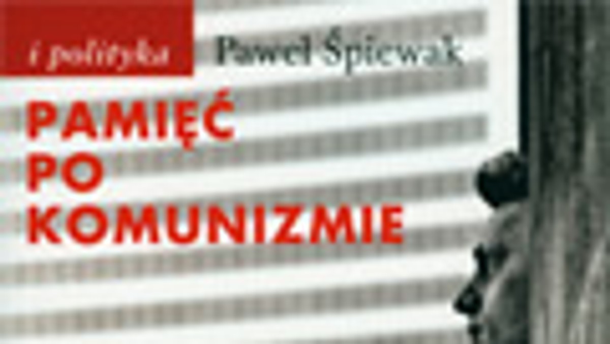 Samo pojęcie totalitaryzmu (w przeciwieństwie do doświadczenia totalitaryzmu) nie odgrywało w polskiej refleksji roli zbyt znaczącej. Bywało raczej skrótowym sposobem ujęcia doświadczeń, których termin ten nie wyczerpywał, a do tego wszystkiego mało je różnicował.