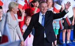 Chicago i Nowy Jork głosowały na Dudę. Trzaskowski wygrywa w Houston