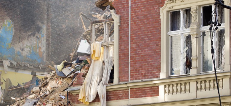Trwa wyburzanie kamienicy po wybuchu gazu w Katowicach. ZDJĘCIA