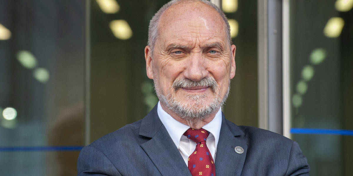 Macierewicz zapowiada publikację raportu smoleńskiego