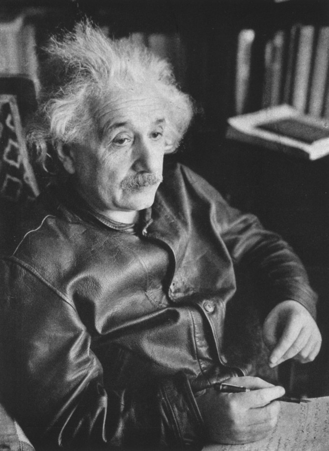 Albert Ajnštajn