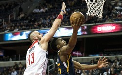 Liga NBA: Gortat w trzecim meczu z rzędu nie popełnił żadnej straty