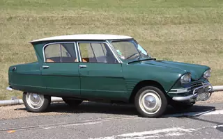 Citroen Ami 6 - Może i brzydki, ale jakże kochany