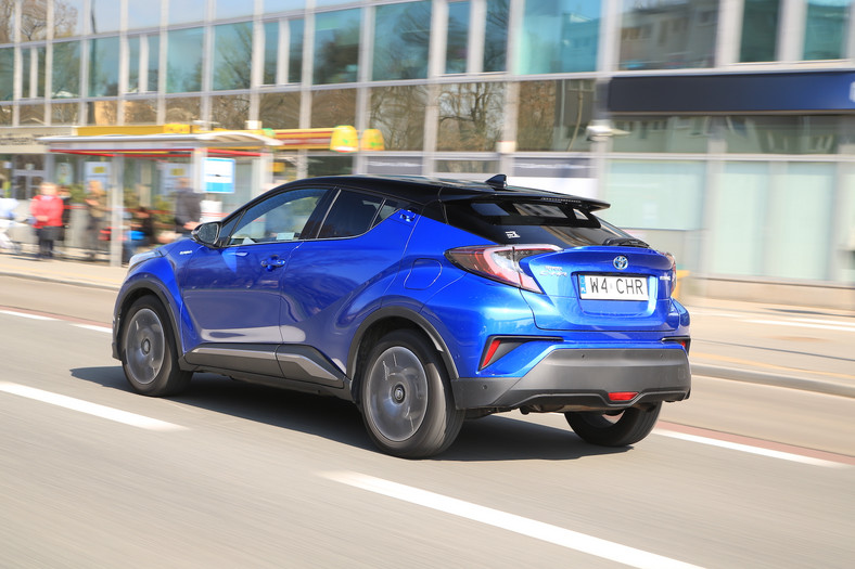 Używana Toyota CHR jest modna, ale czy niezawodna?