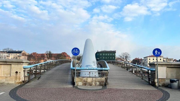 Jeszcze w tym roku zapadnie decyzja, co stanie się z kłódkami zamontowanymi na kładce, które stały się jej nieodłącznym elementem.