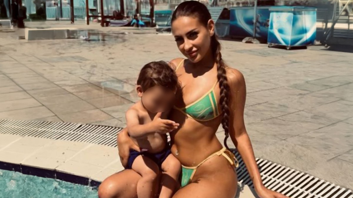 Stefani Grujić sa sinom