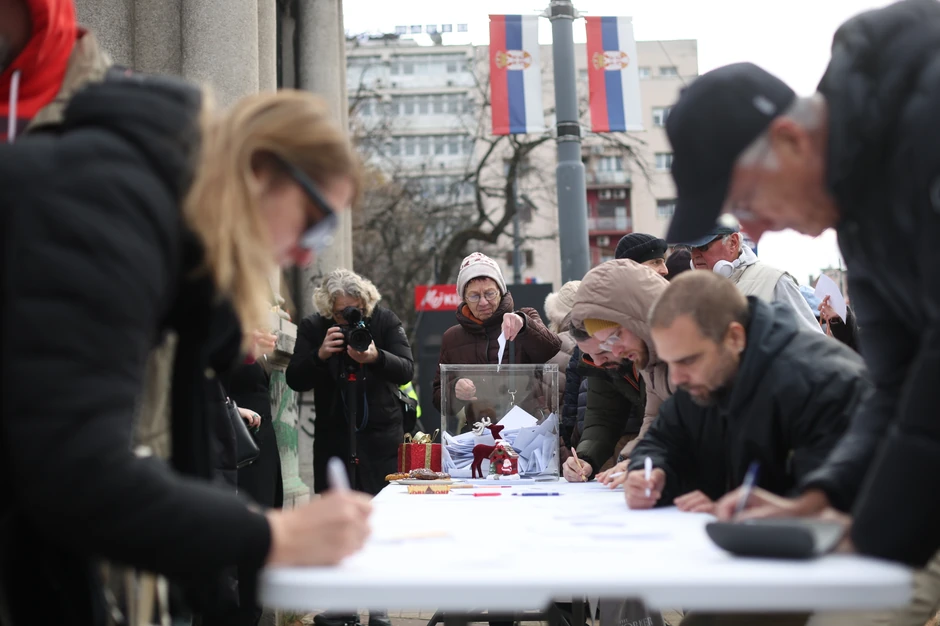 Studenti u blokadi  prikupljaju potpise
