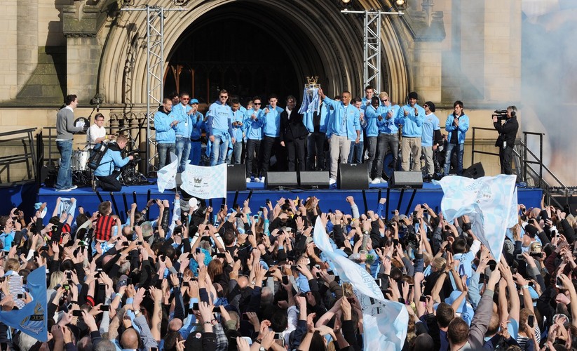 Piłkarze Manchesteru City fetują zdobycie mistrzostwa Anglii