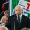 Jarosław Kaczyński w Przysusze mówi o "sukcesie tysiąclecia dziejów Polski". Eksperci już pokazali prawdę