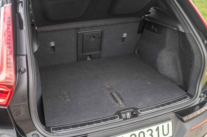 Volvo EX40 Performance Black Edition