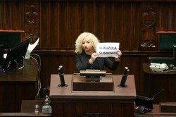 "Po stronie życia kobiet, czy po stronie klauzuli sumienia". Lewica apeluje do lekarzy