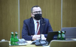 Horała apeluje do konserwatywnych senatorów spoza PiS, by poparli Wawrzyka na RPO