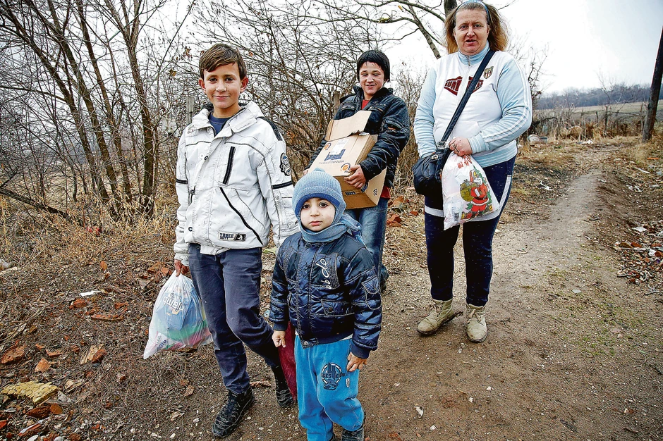 Deca su dobila paketiće od Crvenog krsta i od sugrađana