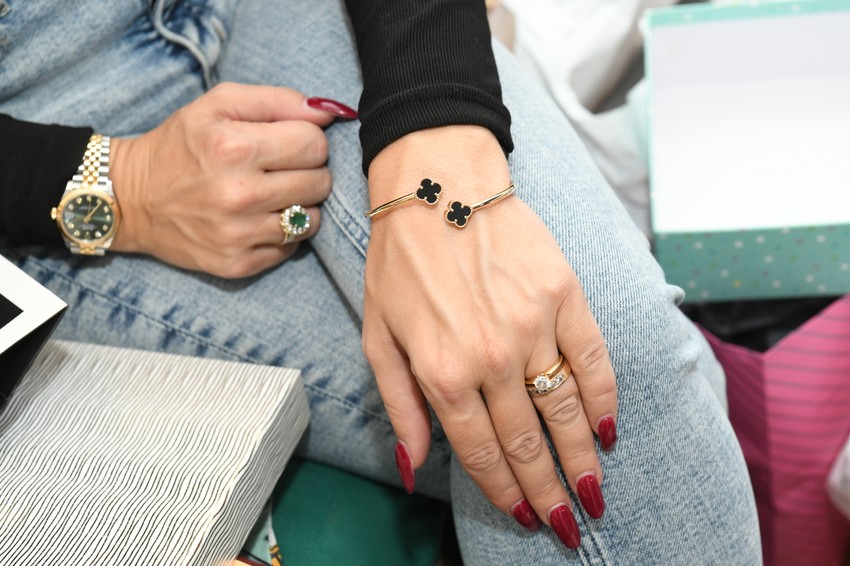 Jovana Jeremić pokazala poklon od Dragana