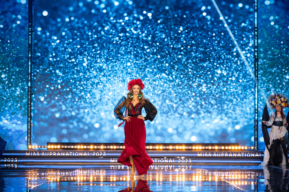 Miss Polski Aleksandra Klepaczka w stroju narodowym, 2023 r.