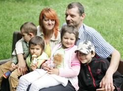 Nikola i jej rodzeństwo już w domu