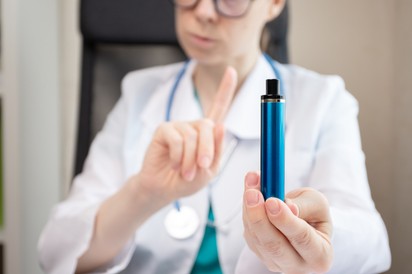 Ritka fertőzést váltott ki a nikotinos e-cigi egy kamaszlánynál - majdnem belehalt