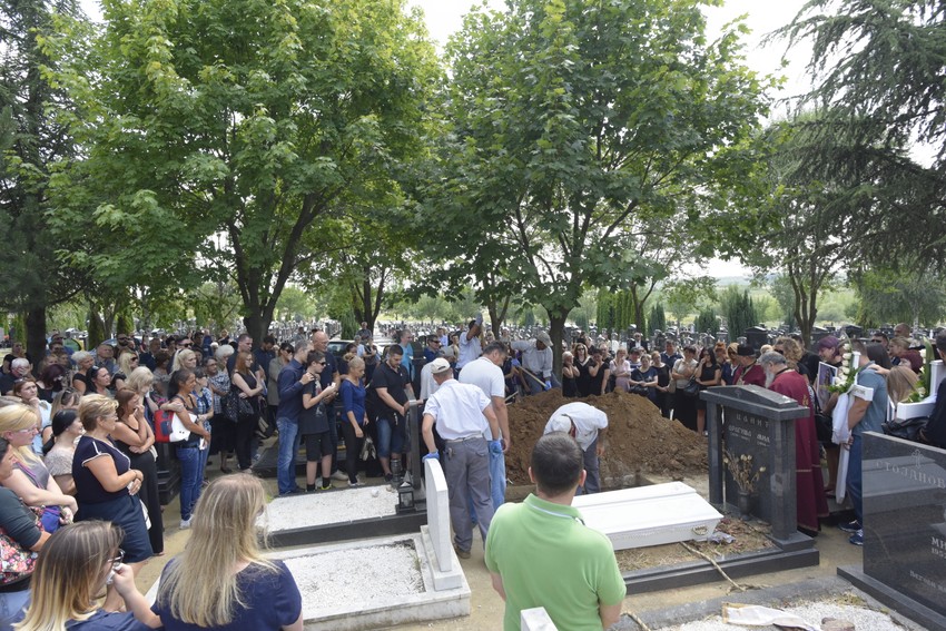 Sahrana Maje Đorđevic i Mihajla Nikolića