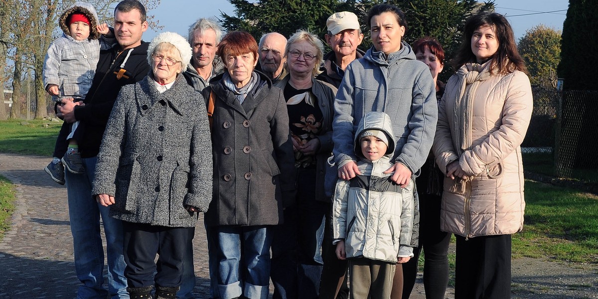 Urzędnicy nie chcą wyremontować naszej drogi.