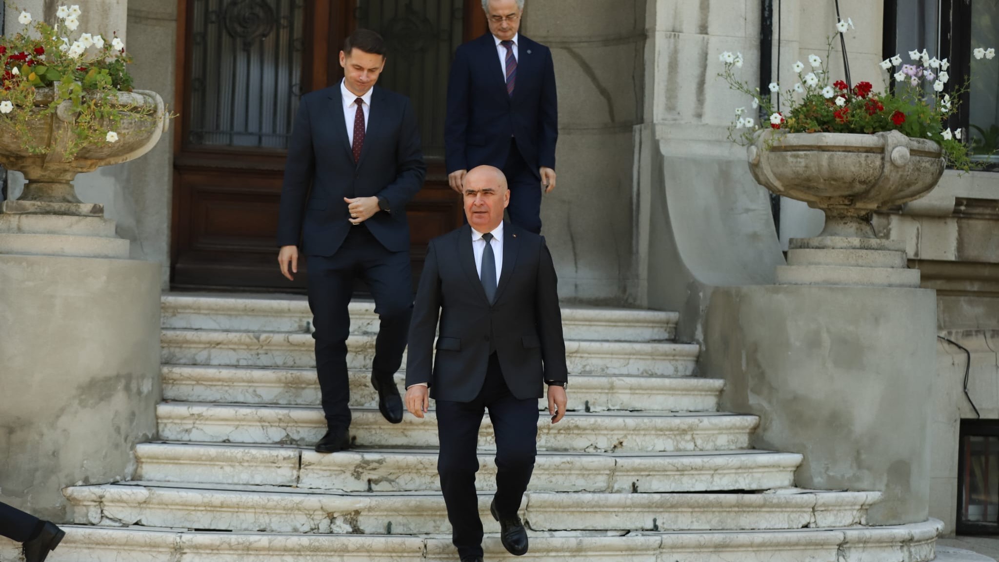Stenograme din ședința PNL în care partidul lui Bolojan a decis să voteze Guvernul Luca Niculescu, cu PSD majoritar: „Țara are nevoie de guvern și altul nu se poate”