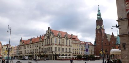 Przerażenie we Wrocławiu. Ktoś napada na kobiety. Ma jeden cel. "Ręce mi się trzęsły i byłam we krwi..."