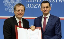Morawiecki uspokaja: Nie ma obaw o inwestorów, budżet przyjęto zgodnie z prawem