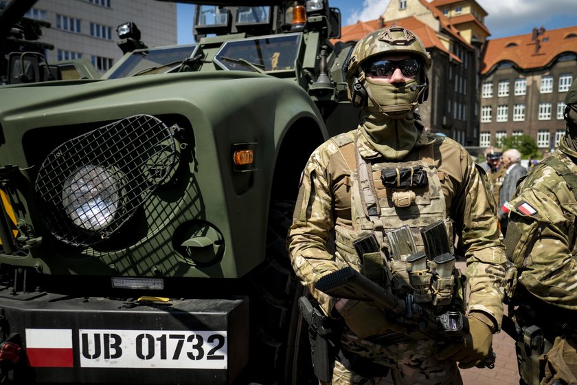 Katowice. Piknik militarny z okazji 100-lecia Powstań Śląskich