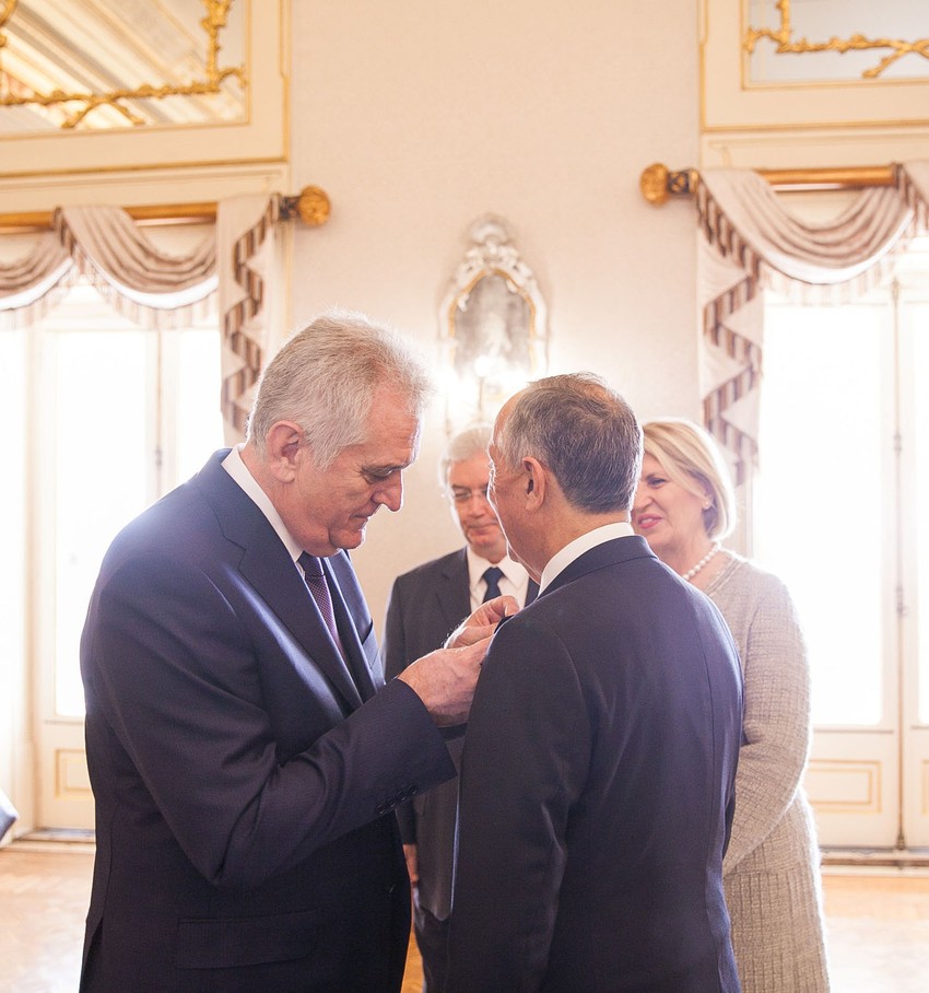 Nikolić dodeljuje orden predsedniku Portugala