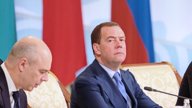 "bezczelni europejczycy zostaną ukarani". miedwiediew nie kryje satysfakcji