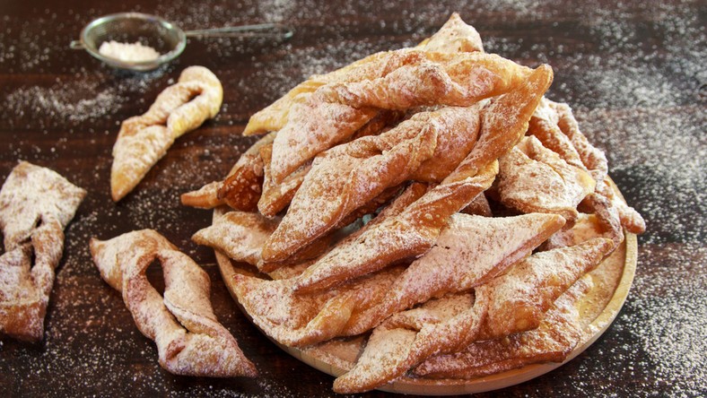 Najlepsze Przepisy Na Faworki Chrust I Paczki Wychodza Palce Lizac Onet Gotowanie